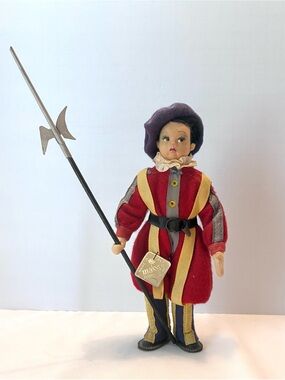 Vintage Magis Roma Vatican Swiss Guard Souvenir Doll 7-1/4” Made in Italy, as-is